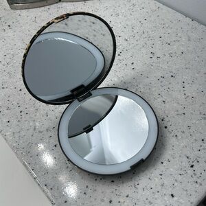 LED Compact Mirror
